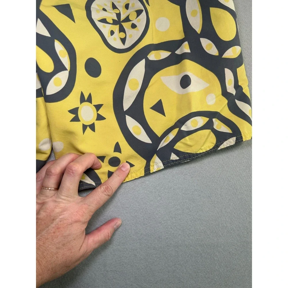 Patagonia‎ Board Shorts Mens 35 Yellow Grey Geometric Eye Print Swim Trunks